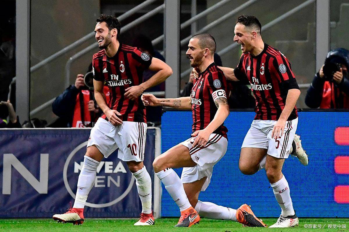 旧将：维尼修斯表现没达到他的续约要求，多数皇马球员也这样（前队员：维尼修斯的表现配不上其续约要价，多数皇马球员也如此）