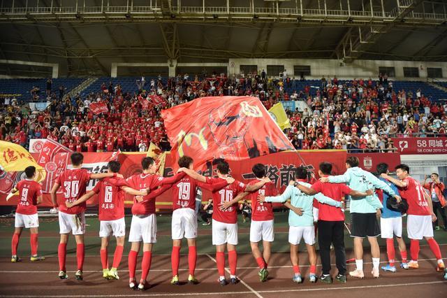 西甲：皇马主场3-0击败皇家贝蒂斯