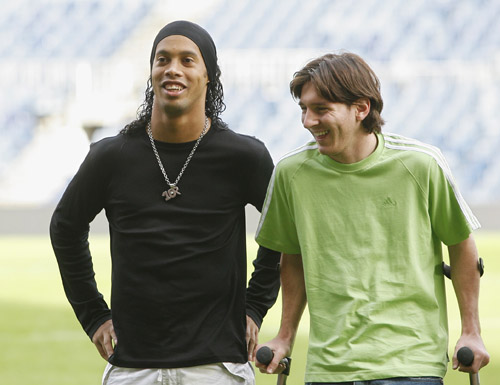 塞内加尔主帅：马内是我们的C罗或梅西，没进球只是运气不佳（塞内加尔主帅：马内堪比C罗与梅西，未进球只是运气差）