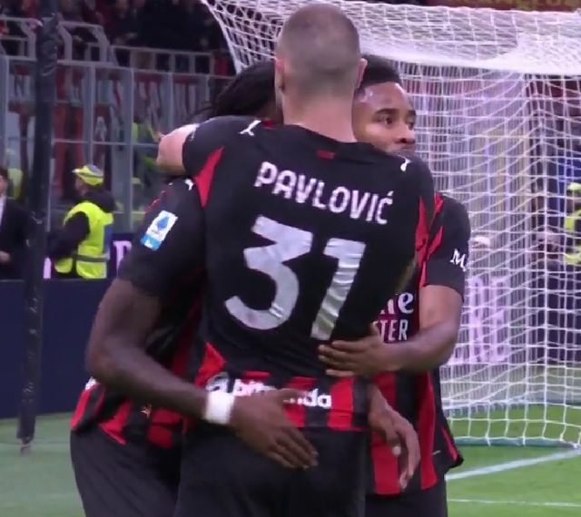 意甲联赛焦点战：尤文图斯险胜罗马