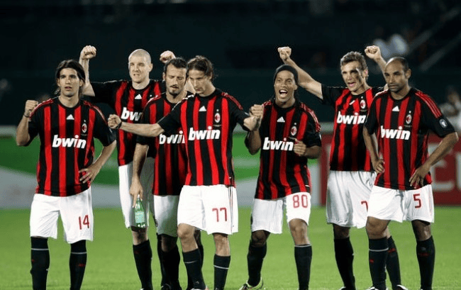 瓦伦西亚主席：大家的沮丧可以理解，但骂我家人没有意义（瓦伦西亚主席：理解沮丧情绪，但请不要辱骂我的家人）