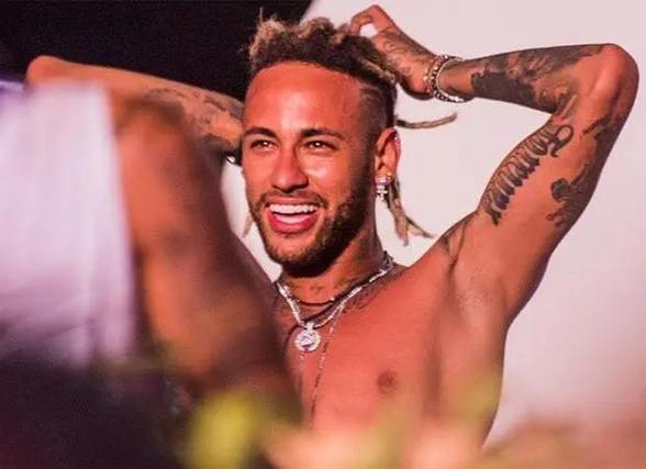 英超前瞻：利兹联连场不胜跌入降级区，维拉赛季客战成绩不佳