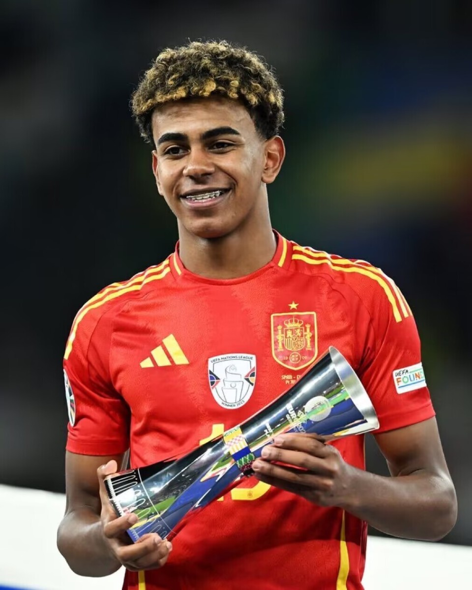 英超爆冷：利兹联3-1切尔西，内托破门难救主（英超冷门：利兹联3比1击败切尔西，内托进球难挽败局）