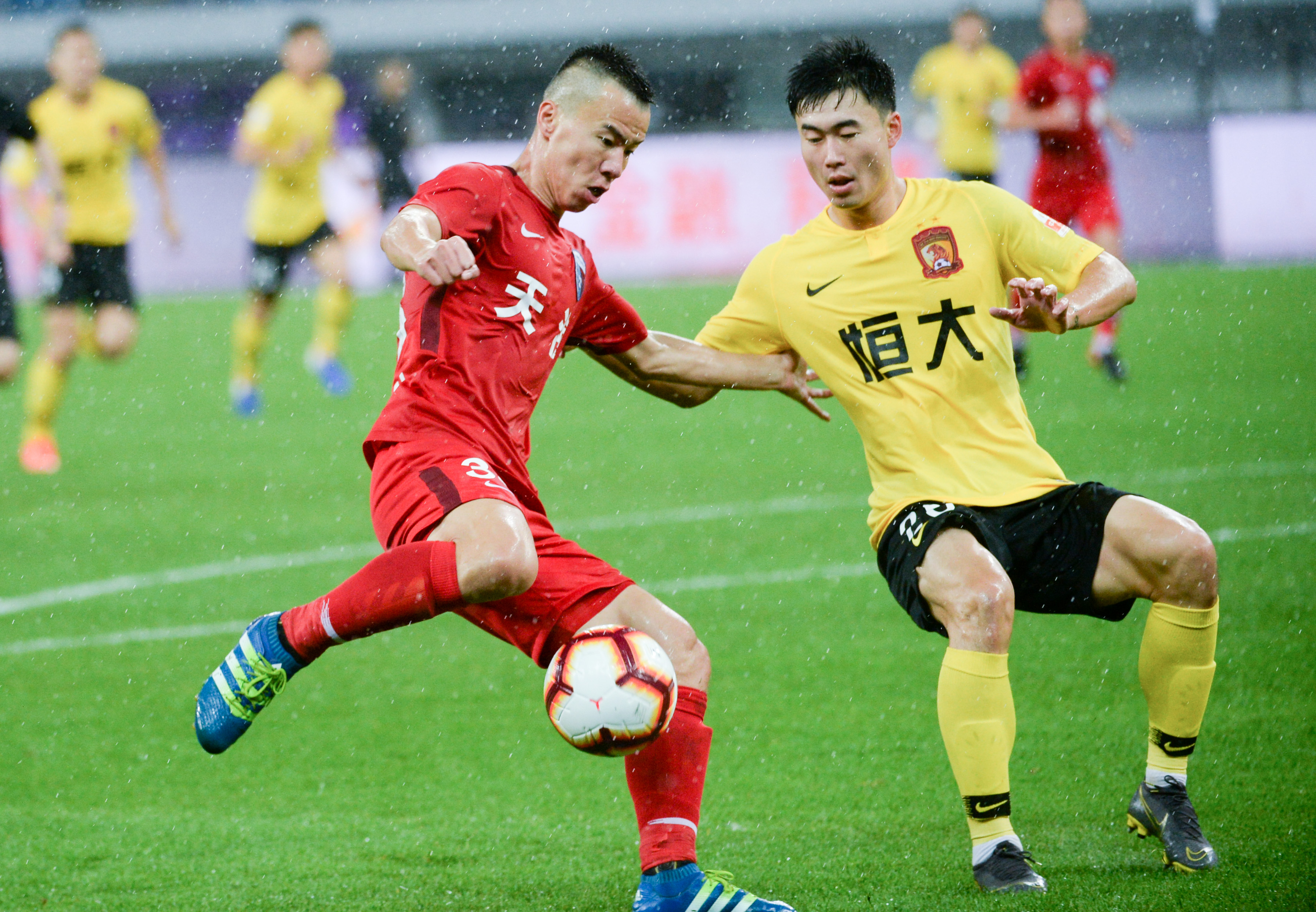 日职乙战报：神代庆人、村上悠绯破门，爱媛1-1熊本