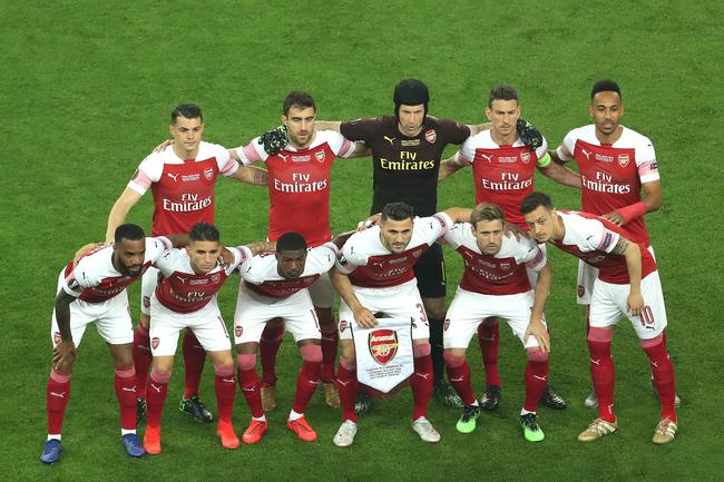 阿斯称皇马需要给姆巴佩配备更好的队友 遭球迷反驳（阿斯称皇马应为姆巴佩配更强队友，引发球迷反驳）