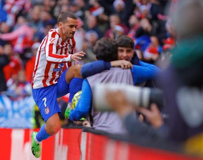 国足新主帅引发热议