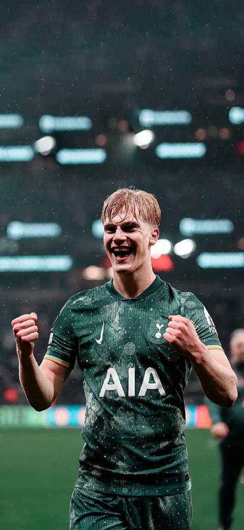 英超半场：米伦科维奇乌龙巴里破门，埃弗顿2-0诺丁汉森林（英超半场战报：米伦科维奇自摆乌龙、巴里建功，埃弗顿2-0领先诺丁汉森林）