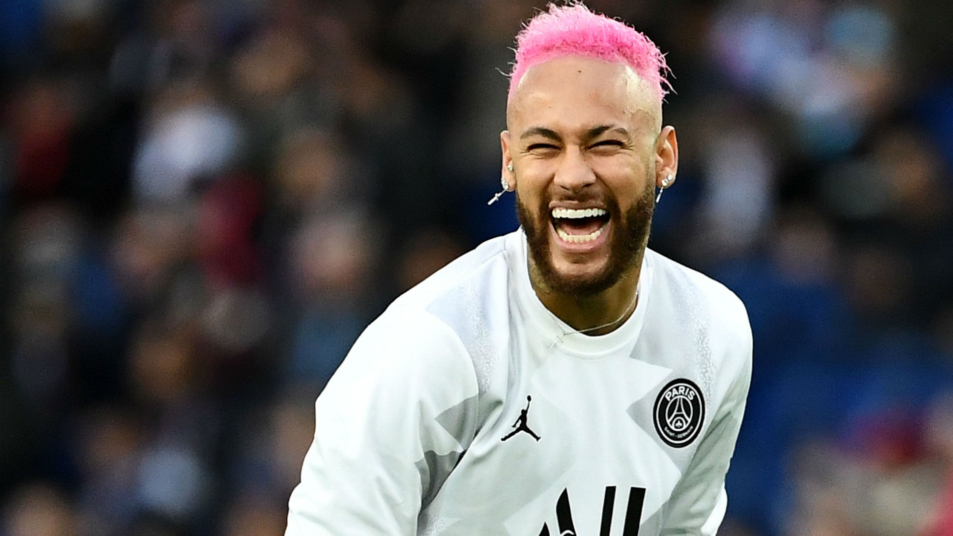 埃迪·豪：双方都没多少机会，胜负最终由一粒诡异进球决定（埃迪·豪：两队机会寥寥，离奇一球定胜负）