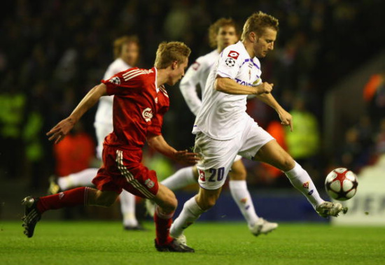 德甲战报：卡尔破门，凯恩点射救主，拜仁慕尼黑2-2美因茨（德甲快讯：凯恩点球扳平、卡尔建功，拜仁2-2战平美因茨）