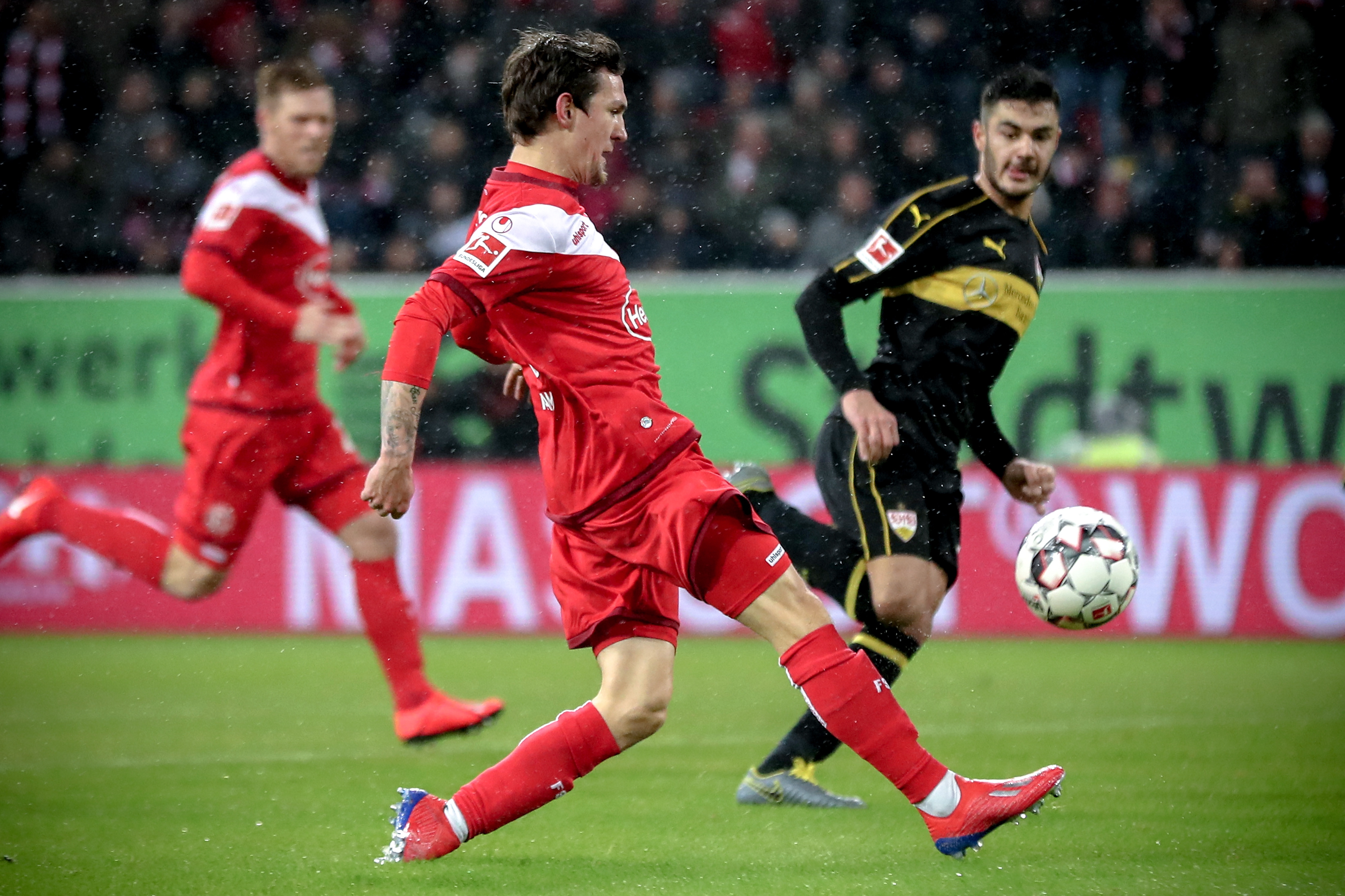 林德布拉德代表小红牛参加阿布扎比测试，明年进军F1