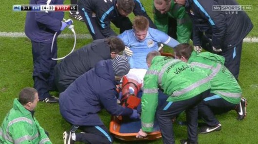 足球国足球员获赞：比赛态度专业（国脚获赞：比赛态度十分专业）