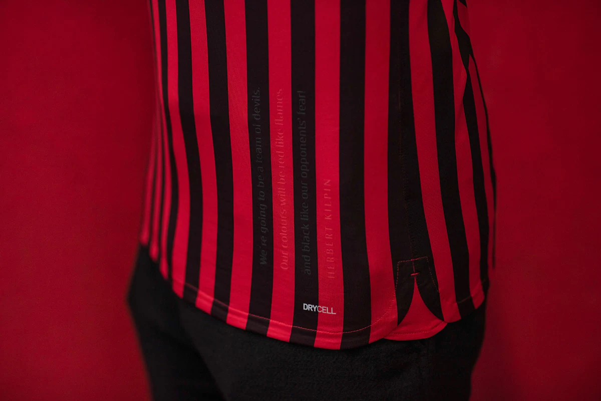 世欧预半场：范纳肯闪击，多库双响，比利时3-0列支敦士登（欧洲世预赛上半场：范纳肯开场破门，多库梅开二度，比利时3-0领先列支敦士登）