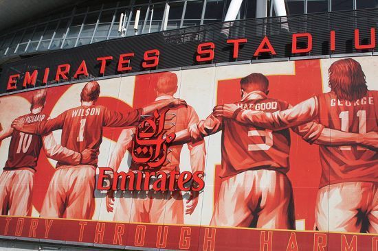 胡尔克完成职业生涯500球里程碑，球迷打出巨型TIFO致敬